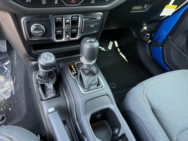 2025 Jeep Wrangler WRANGLER 4-DOOR SAHARA