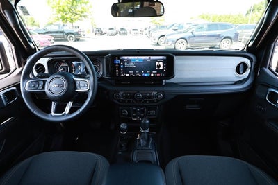 2025 Jeep Wrangler 4-Door Sahara 4x4