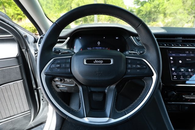 2023 Jeep Grand Cherokee Laredo 4x2