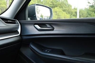 2023 Jeep Grand Cherokee Laredo 4x2
