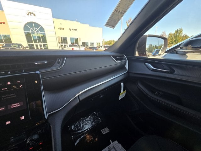 2025 Jeep Grand Cherokee GRAND CHEROKEE LAREDO X 4X2