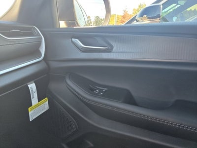 2025 Jeep Grand Cherokee GRAND CHEROKEE LAREDO X 4X2