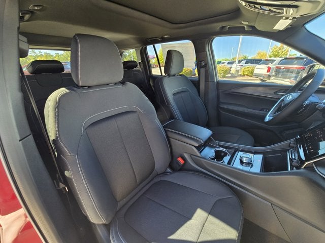 2025 Jeep Grand Cherokee GRAND CHEROKEE LAREDO X 4X2