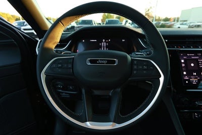 2025 Jeep Grand Cherokee GRAND CHEROKEE LAREDO X 4X2