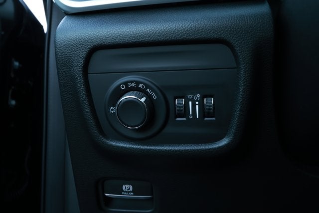 2025 Jeep Grand Cherokee GRAND CHEROKEE LAREDO X 4X2