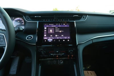 2025 Jeep Grand Cherokee GRAND CHEROKEE LAREDO X 4X2