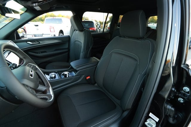 2025 Jeep Grand Cherokee GRAND CHEROKEE LAREDO X 4X2