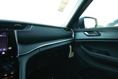 2025 Jeep Grand Cherokee GRAND CHEROKEE LAREDO X 4X2