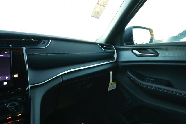 2025 Jeep Grand Cherokee GRAND CHEROKEE LAREDO X 4X2