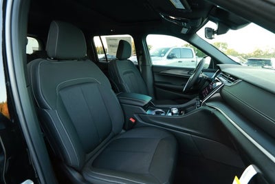 2025 Jeep Grand Cherokee GRAND CHEROKEE LAREDO X 4X2