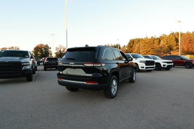 2025 Jeep Grand Cherokee GRAND CHEROKEE LAREDO X 4X2