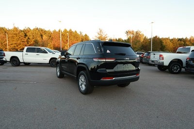 2025 Jeep Grand Cherokee GRAND CHEROKEE LAREDO X 4X2