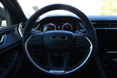 2025 Jeep Grand Cherokee GRAND CHEROKEE LAREDO X 4X2