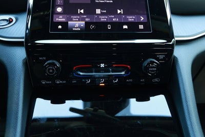 2025 Jeep Grand Cherokee GRAND CHEROKEE LAREDO X 4X2