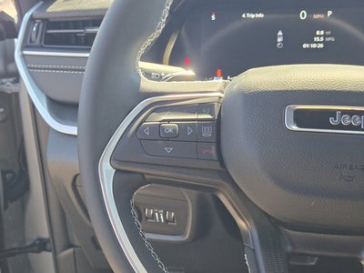 2025 Jeep Grand Cherokee GRAND CHEROKEE LAREDO X 4X2