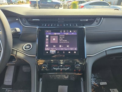 2025 Jeep Grand Cherokee GRAND CHEROKEE LAREDO X 4X2