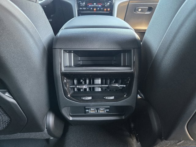 2025 Jeep Grand Cherokee GRAND CHEROKEE LAREDO X 4X2