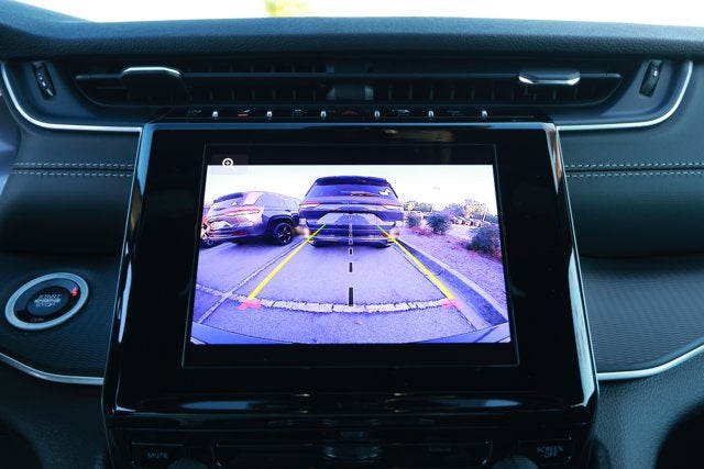 2025 Jeep Grand Cherokee GRAND CHEROKEE LAREDO X 4X2