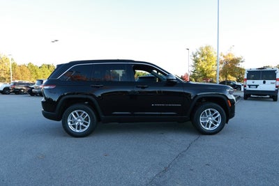 2025 Jeep Grand Cherokee GRAND CHEROKEE LAREDO X 4X2