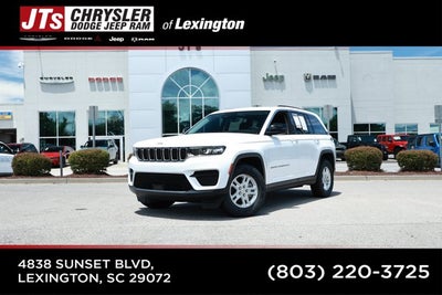 2023 Jeep Grand Cherokee Laredo 4x2