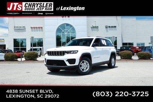 2023 Jeep Grand Cherokee Laredo 4x2