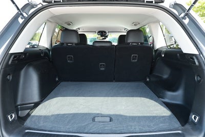2023 Jeep Grand Cherokee Laredo 4x2