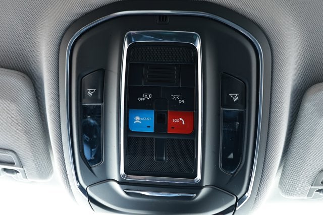2023 Jeep Grand Cherokee Laredo 4x2
