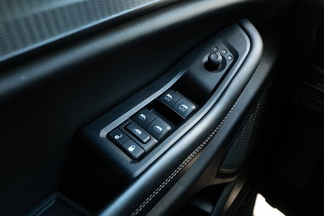 2023 Jeep Grand Cherokee Laredo 4x2