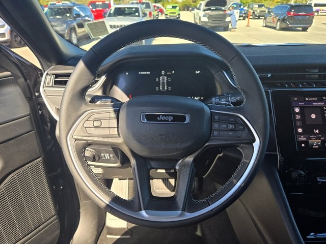 2025 Jeep Grand Cherokee GRAND CHEROKEE LAREDO X 4X2