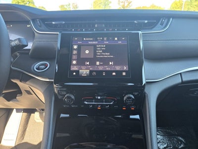 2025 Jeep Grand Cherokee GRAND CHEROKEE LAREDO X 4X2