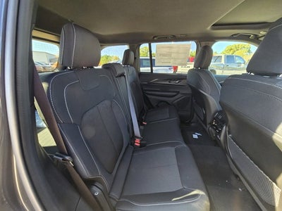 2025 Jeep Grand Cherokee GRAND CHEROKEE LAREDO X 4X2