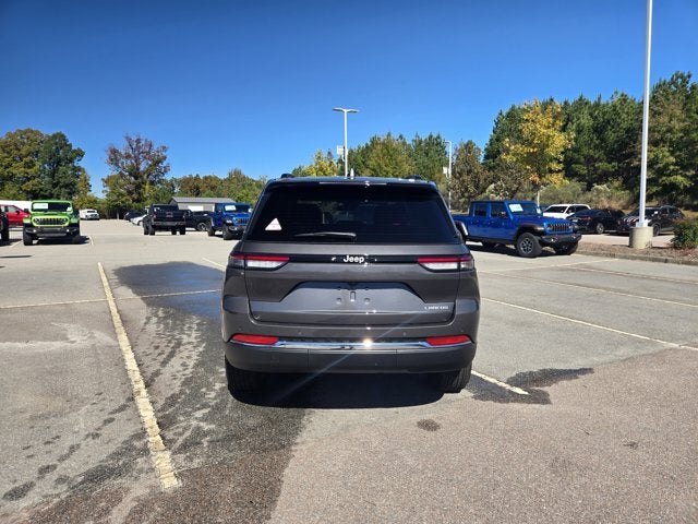 2025 Jeep Grand Cherokee GRAND CHEROKEE LAREDO X 4X2