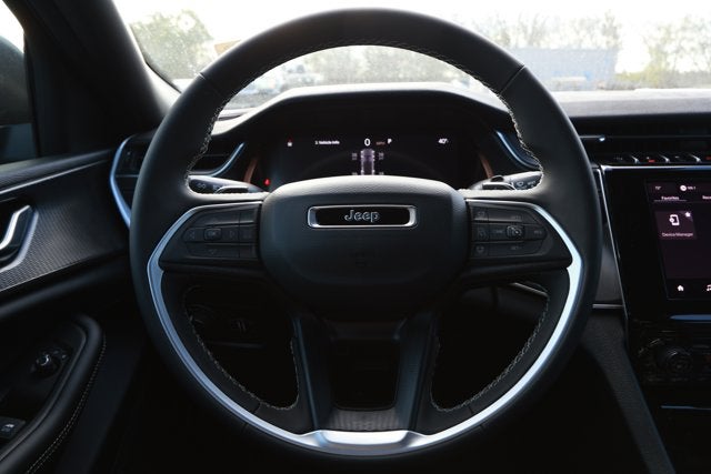 2025 Jeep Grand Cherokee GRAND CHEROKEE LAREDO X 4X2