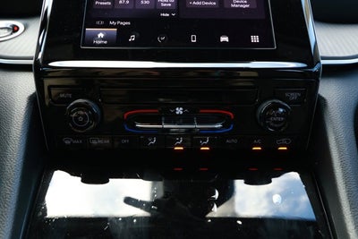 2025 Jeep Grand Cherokee GRAND CHEROKEE LAREDO X 4X2