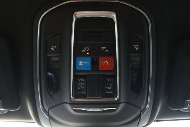 2025 Jeep Grand Cherokee GRAND CHEROKEE LAREDO X 4X2