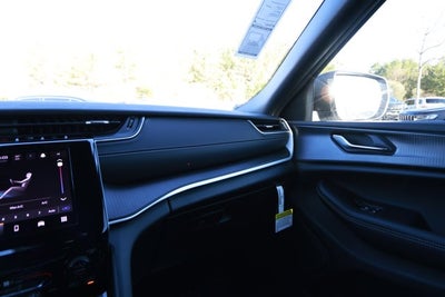 2025 Jeep Grand Cherokee GRAND CHEROKEE LAREDO X 4X2