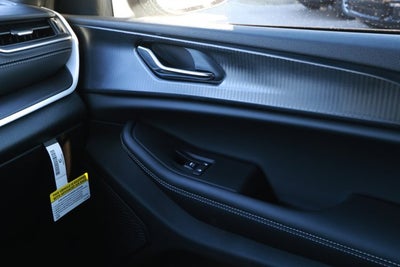 2025 Jeep Grand Cherokee GRAND CHEROKEE LAREDO X 4X2