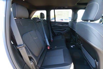 2025 Jeep Grand Cherokee GRAND CHEROKEE LAREDO X 4X2