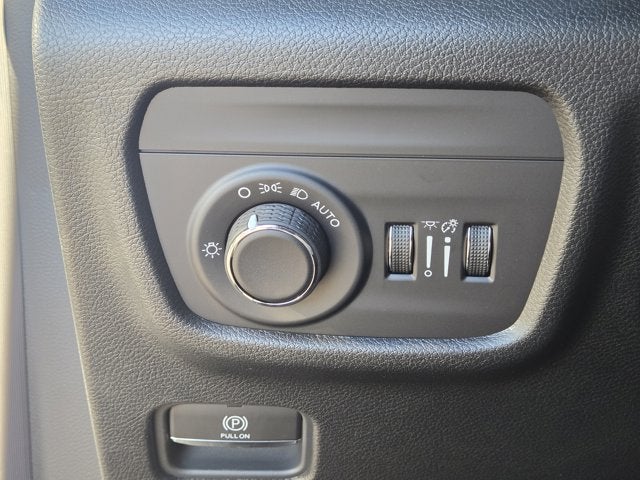 2025 Jeep Grand Cherokee GRAND CHEROKEE LAREDO X 4X2