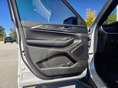 2025 Jeep Grand Cherokee GRAND CHEROKEE LAREDO X 4X2