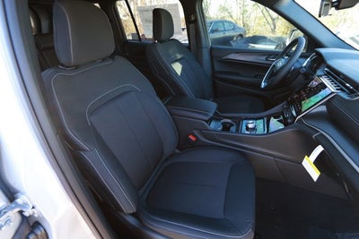 2025 Jeep Grand Cherokee GRAND CHEROKEE LAREDO X 4X2