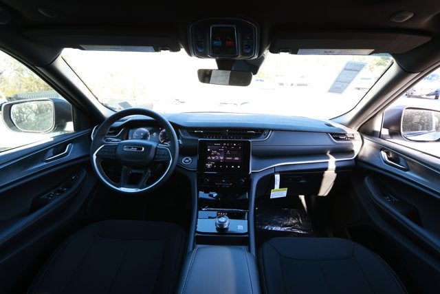 2025 Jeep Grand Cherokee GRAND CHEROKEE LAREDO X 4X2