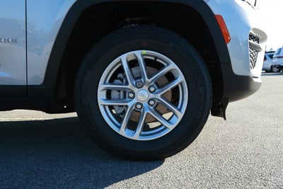 2025 Jeep Grand Cherokee GRAND CHEROKEE LAREDO X 4X2