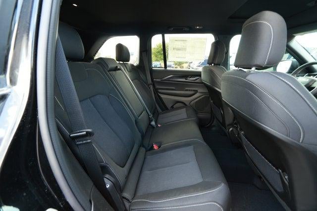 2025 Jeep Grand Cherokee GRAND CHEROKEE LAREDO X 4X2