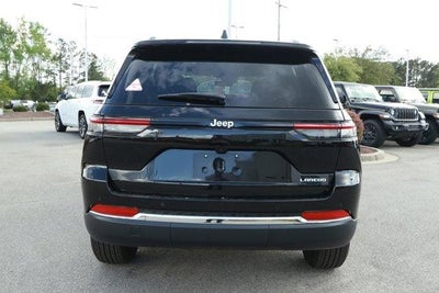 2025 Jeep Grand Cherokee GRAND CHEROKEE LAREDO X 4X2