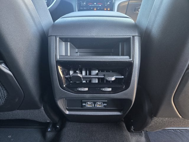 2025 Jeep Grand Cherokee GRAND CHEROKEE LAREDO X 4X2