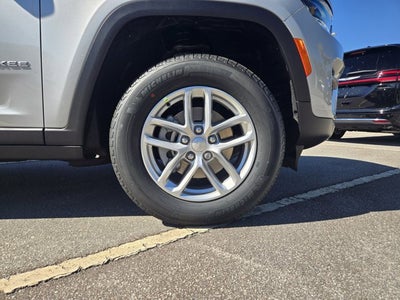 2025 Jeep Grand Cherokee GRAND CHEROKEE LAREDO X 4X2