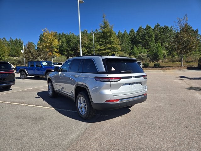 2025 Jeep Grand Cherokee GRAND CHEROKEE LAREDO X 4X2