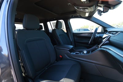 2025 Jeep Grand Cherokee GRAND CHEROKEE LAREDO X 4X2