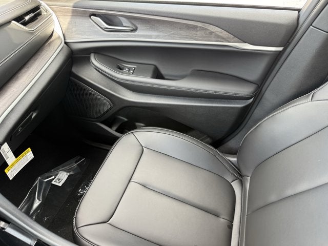 2025 Jeep Grand Cherokee GRAND CHEROKEE LIMITED 4X2